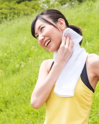 🌿【夏の汗、かきすぎ・かかなさすぎ…体にはどんな影響が？】